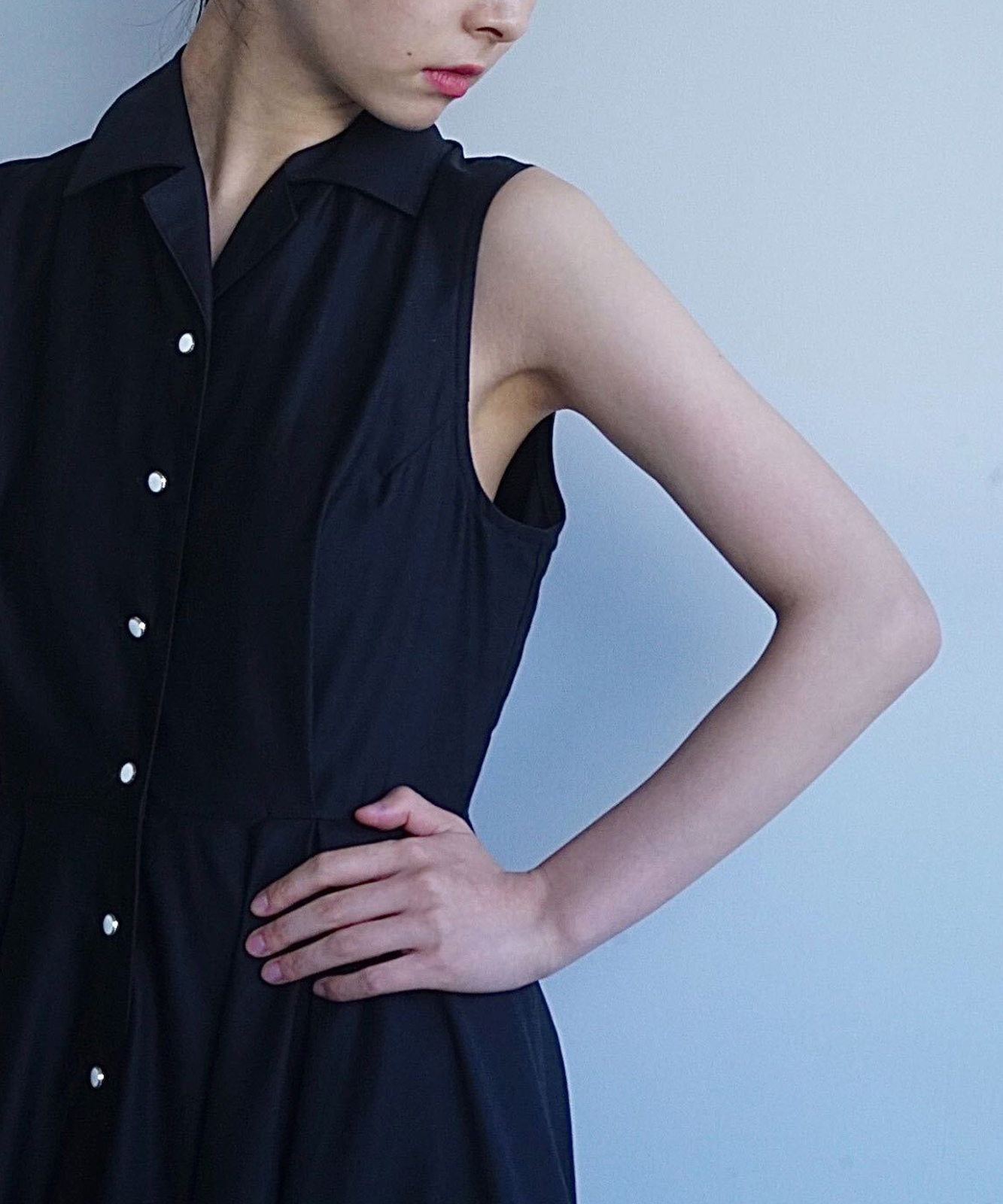 ≪在庫販売≫【THE DRESS #23】no sleeve open collar dress(ノースリーブオープンカラードレス)