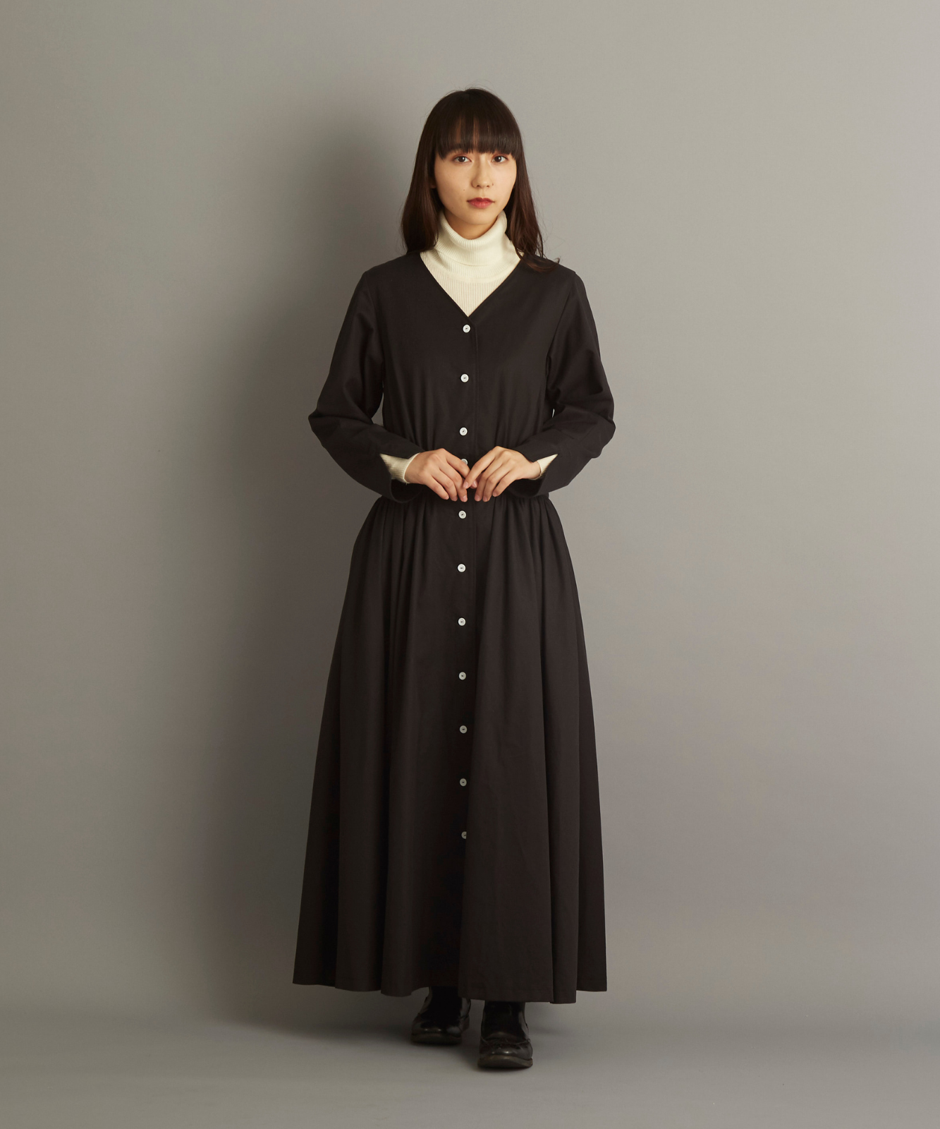 ≪在庫販売≫【THE DRESS #04】V-neck button one piece (Vネックボタンワンピース)