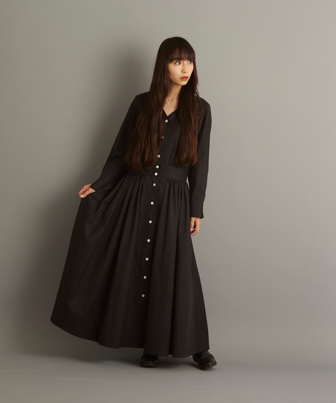 ≪在庫販売≫【THE DRESS #04】V-neck button one piece (Vネックボタンワンピース)