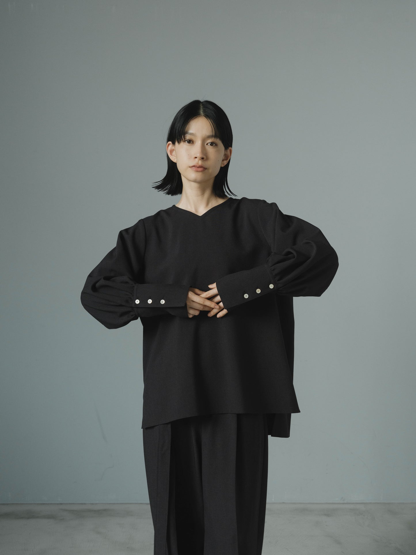 ≪通常販売≫vneck easy long blouse(Vネックイージーロングブラウス)≪2025年8月26日15:00販売開始≫