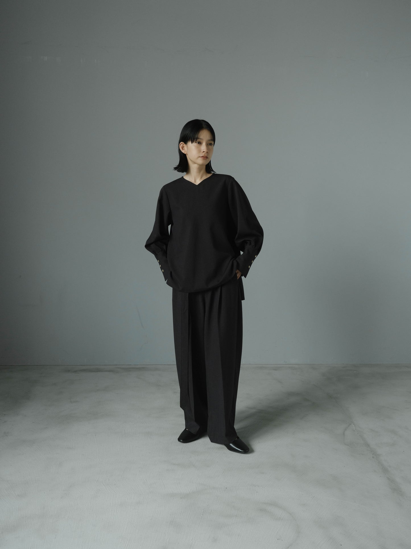 ≪通常販売≫vneck easy long blouse(Vネックイージーロングブラウス)≪2025年8月26日15:00販売開始≫