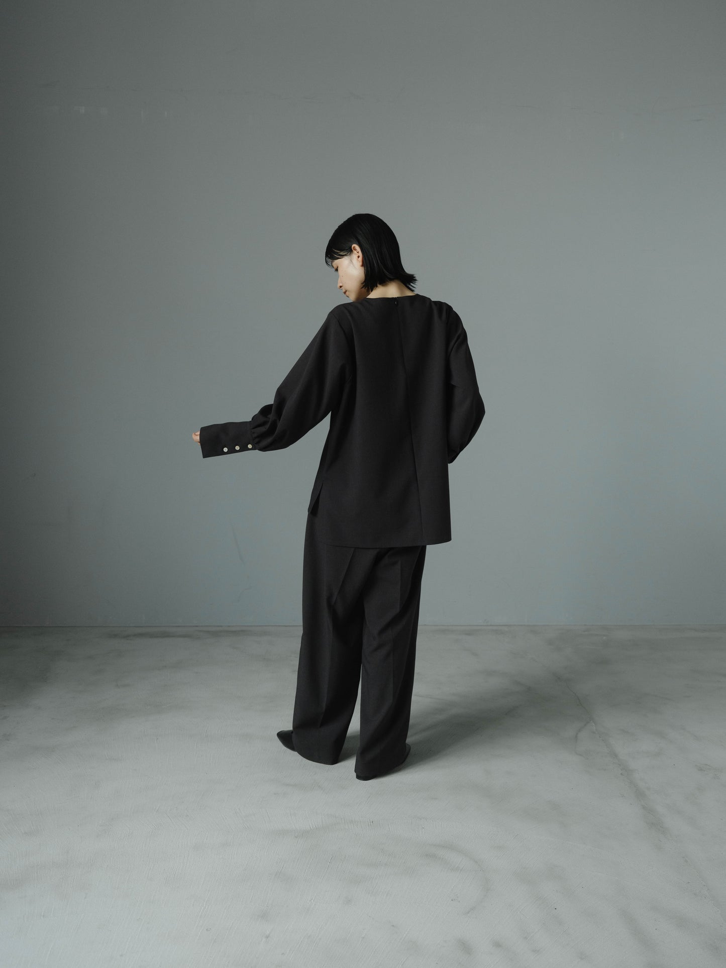 ≪通常販売≫vneck easy long blouse(Vネックイージーロングブラウス)≪2025年8月26日15:00販売開始≫
