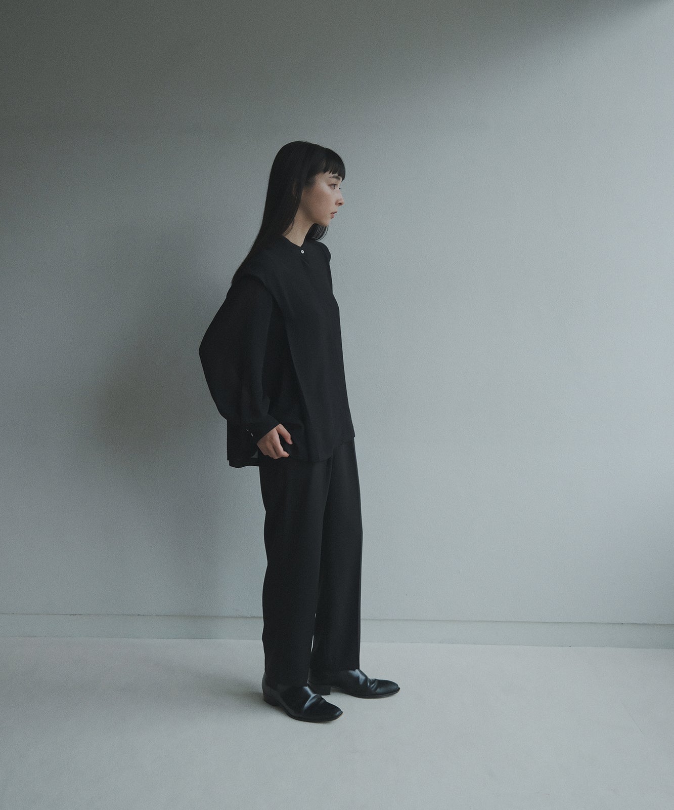 ≪予約販売≫sheer stand collar blouse(シアースタンドカラーブラウス)≪2023年7月14日13:00販売開始≫≪2023年9月下旬発送予定≫