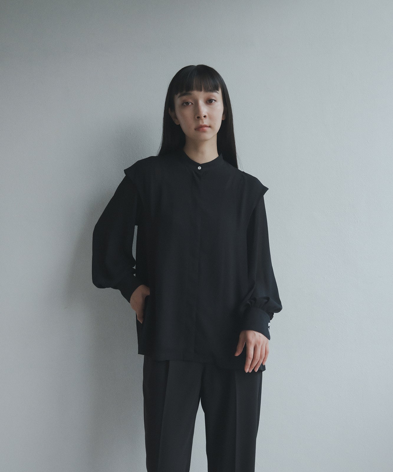 ≪予約販売≫sheer stand collar blouse(シアースタンドカラーブラウス)≪2023年7月14日13:00販売開始≫≪2023年9月下旬発送予定≫