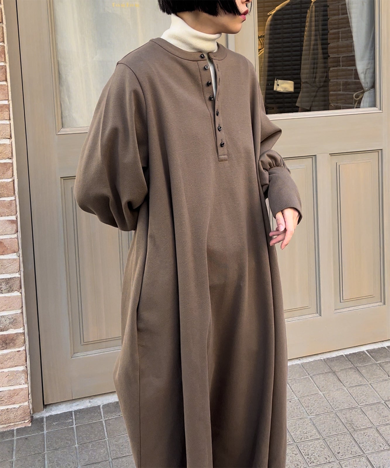 ≪予約販売≫henley neck volume sleeve one piece(ヘンリーネックボリュームスリーブワンピース)- カーキ -≪2023年7月24日21:00販売開始≫≪2023年9月上旬発送予定≫