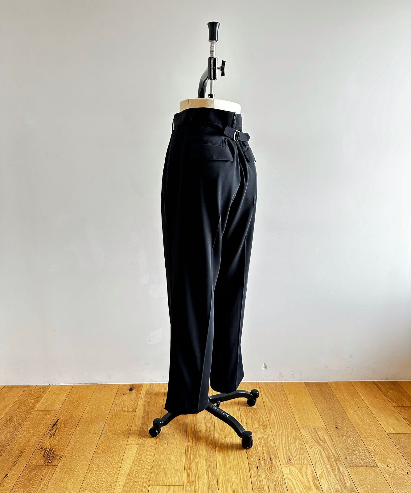 ≪在庫販売≫toro tuck slacks（トロタックスラックス）- ブラック -