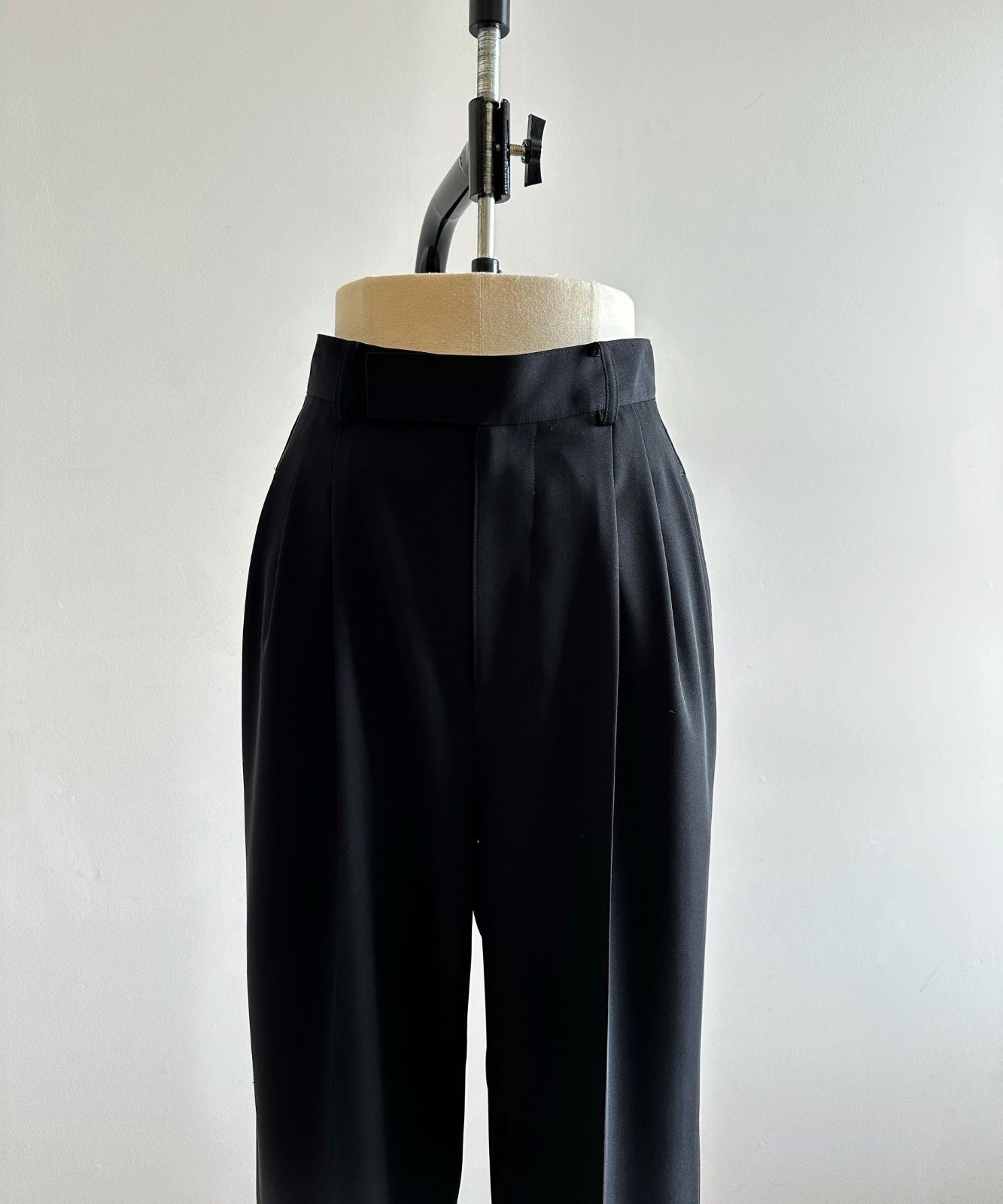 ≪通常販売≫toro tuck slacks(トロタックスラックス)- ブラック -