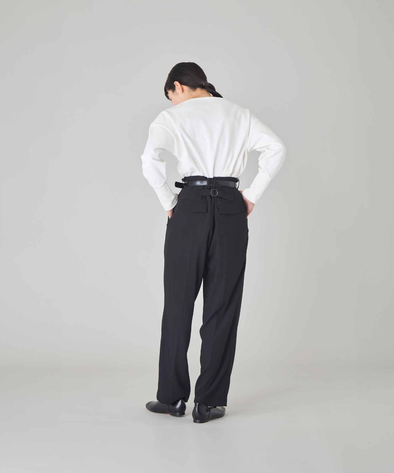 ≪在庫販売≫toro tuck slacks（トロタックスラックス）- ブラック -