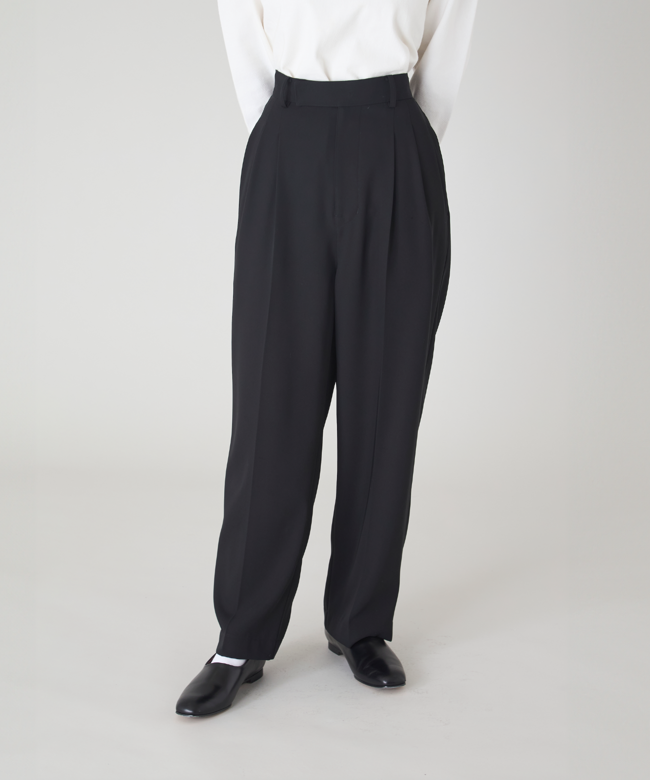 ≪在庫販売≫toro tuck slacks（トロタックスラックス）- ブラック -