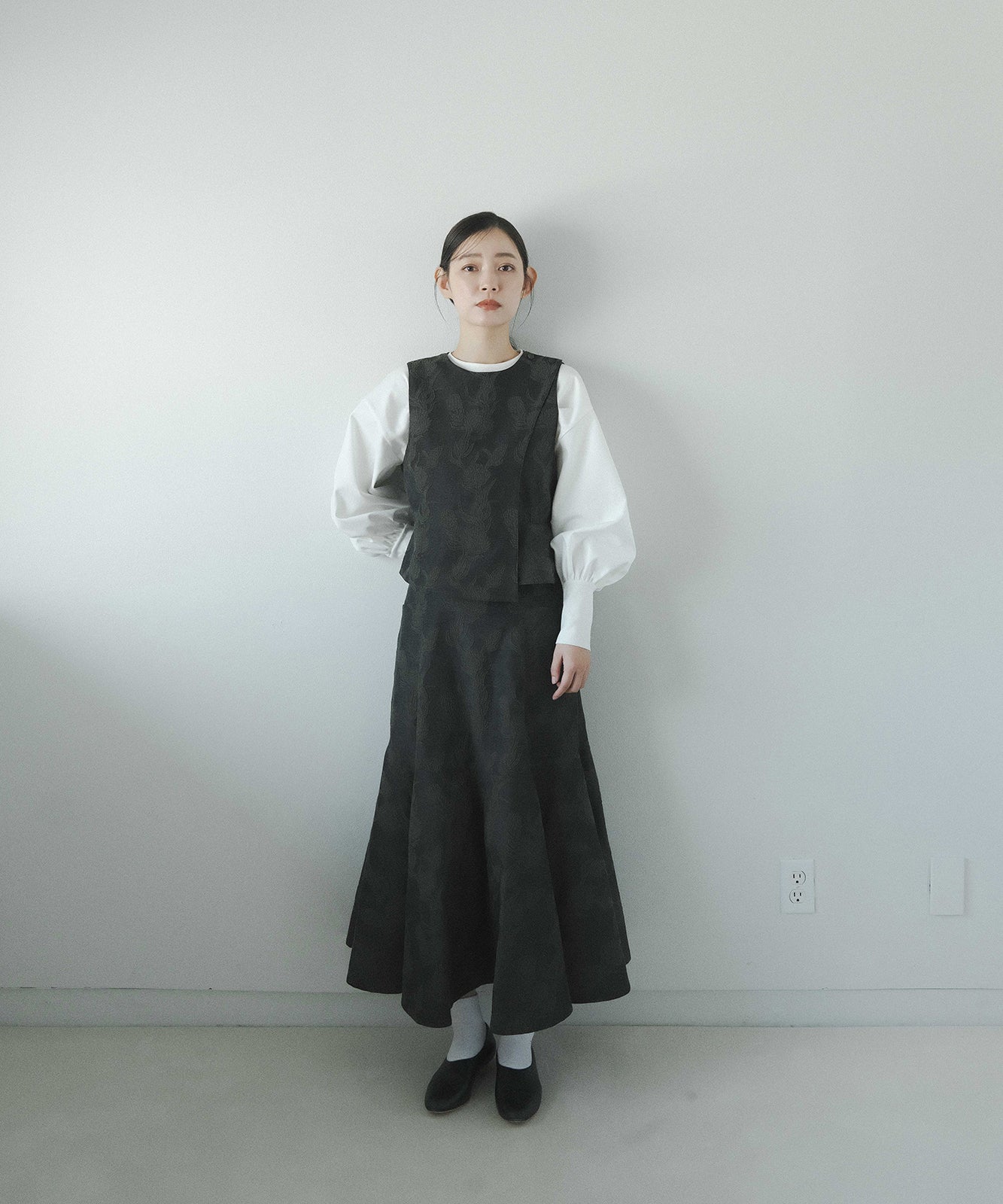 ≪在庫販売≫foufou jacquard vest #02 "quiet leaves"(ジャカードベスト #02)≪2023年7月7日13:00販売開始≫