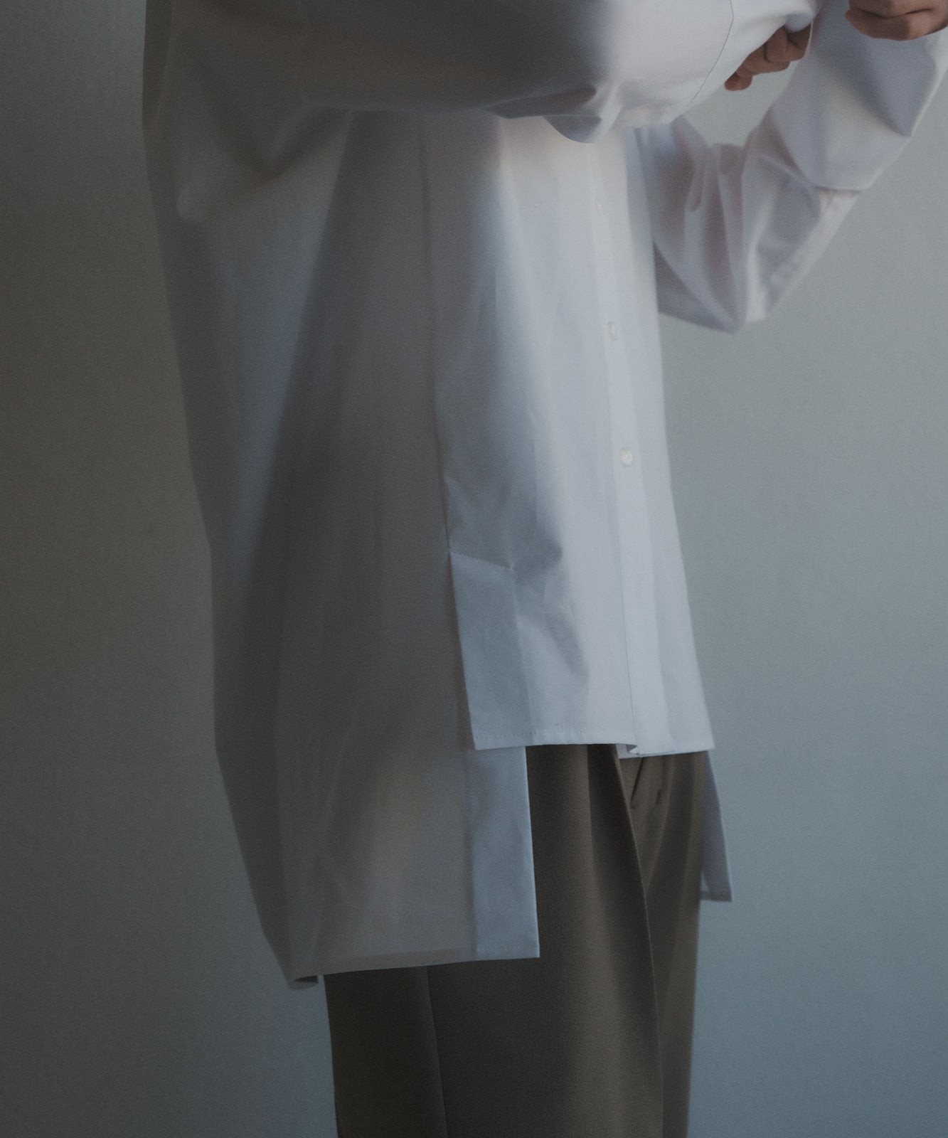 ≪在庫販売≫stand coller long blouse(スタンドカラーロングブラウス)≪2023年8月1日19:00販売開始≫