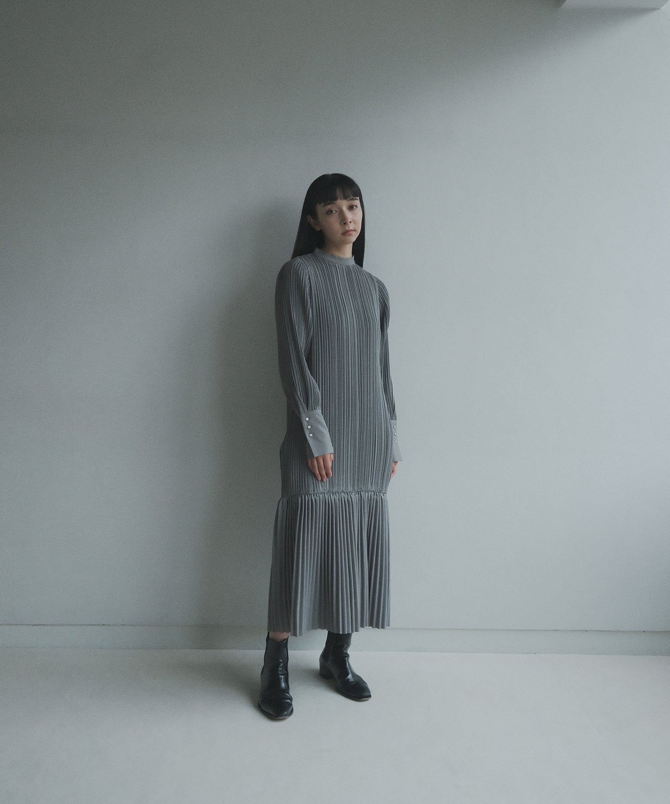 ≪予約販売≫stand collar twill pleats onepiece(スタンドカラーツイルプリーツワンピース)グレー≪2023年7月12日21:00販売開始≫≪2023年10月下旬発送予定≫
