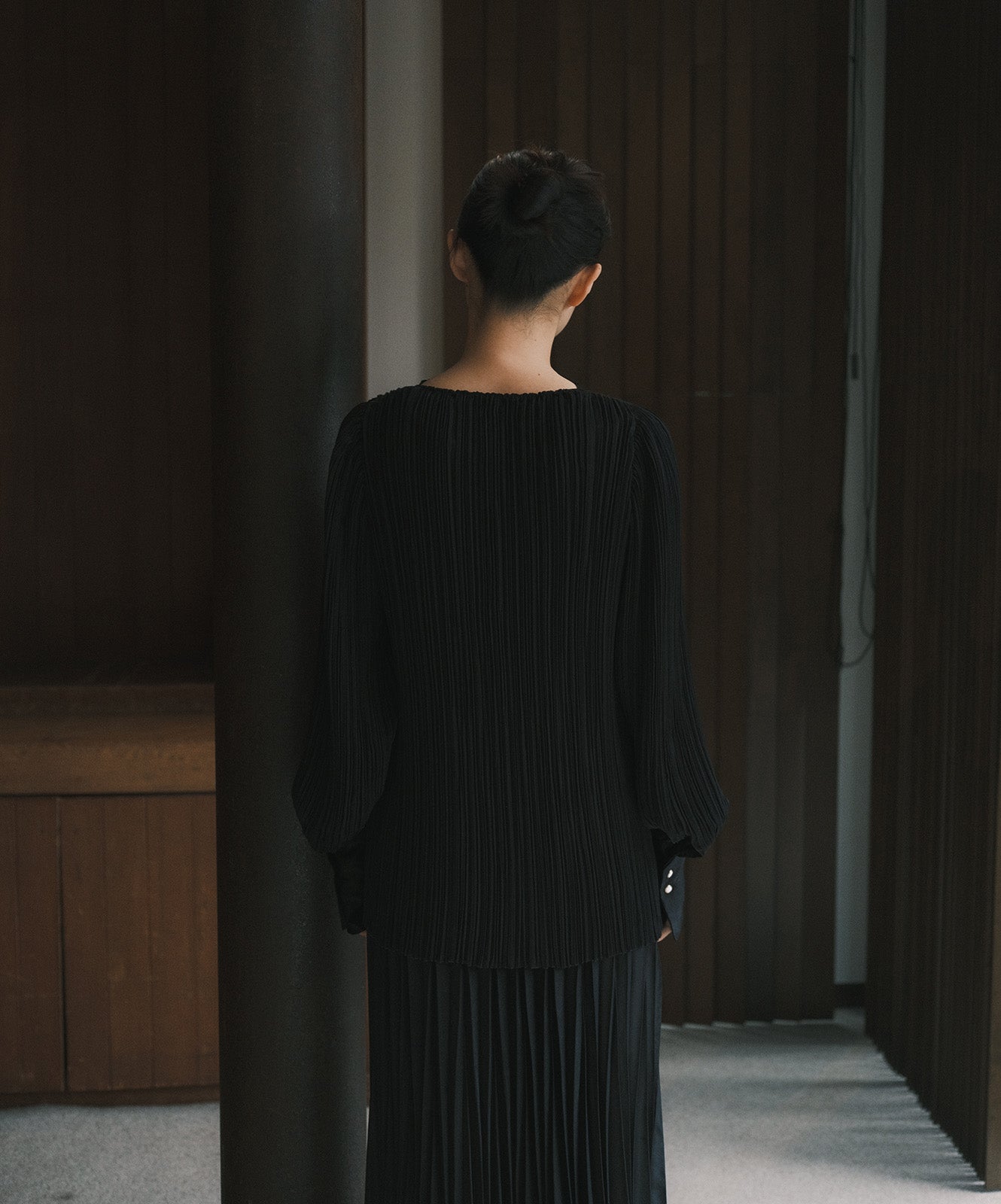 ≪予約販売≫pleats classic blouse(プリーツクラシックブラウス)黒 ≪2023年6月28日21:00販売開始≫≪2023年9月下旬発送予定≫