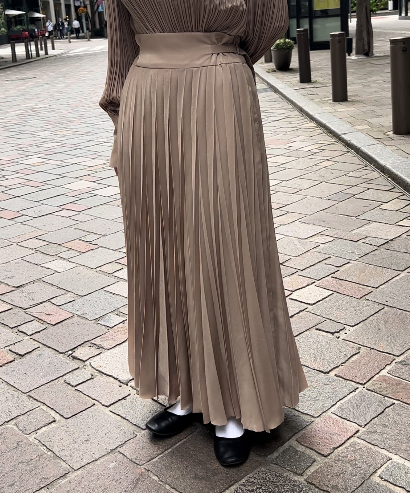 ≪予約販売≫pleats adjust skirt(プリーツアジャストスカート)シャンパンベージュ≪2023年6月28日21:00販売開始≫≪2023年9月下旬発送予定≫