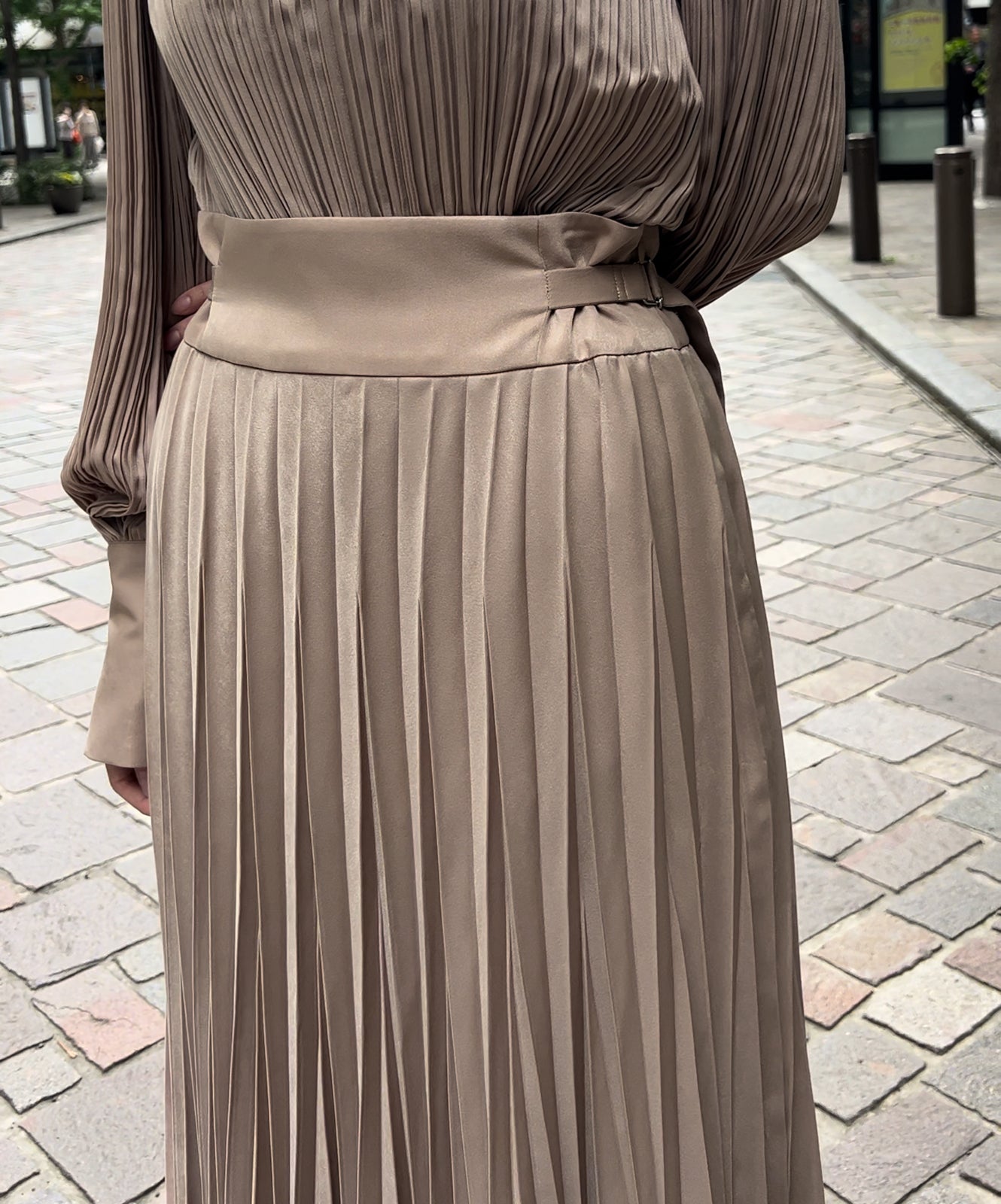 ≪予約販売≫pleats adjust skirt(プリーツアジャストスカート)シャンパンベージュ≪2023年6月28日21:00販売開始≫≪2023年9月下旬発送予定≫