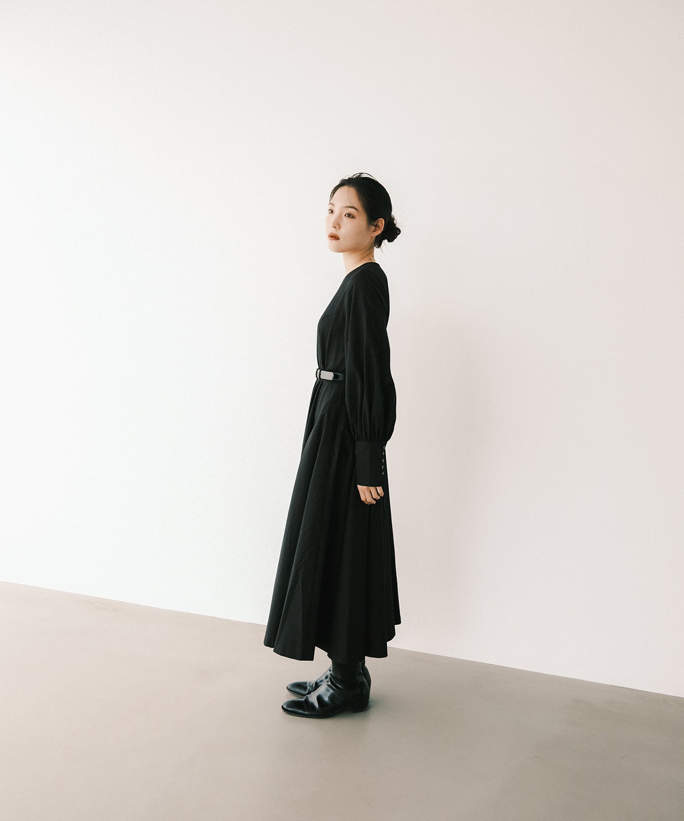 ≪在庫販売≫【THE DRESS #47】 black sode powan dress(ブラック袖ぽわんドレス)≪2023年10月18日15:00販売開始≫