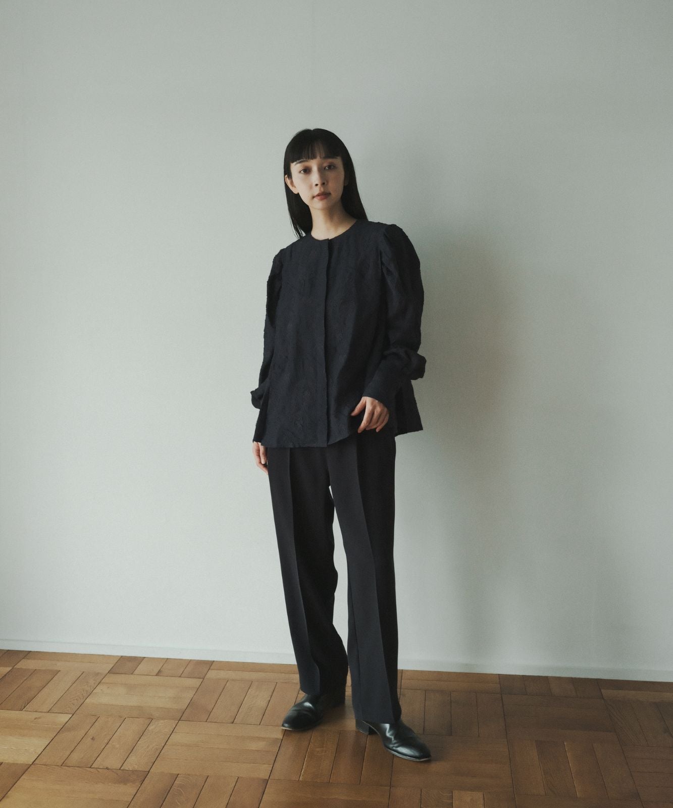≪予約販売≫cut jaquard no collar blouse(カットジャカードノーカラーブラウス)≪2023年10月9日15:00販売開始≫≪2023年12月下旬以降発送予定≫