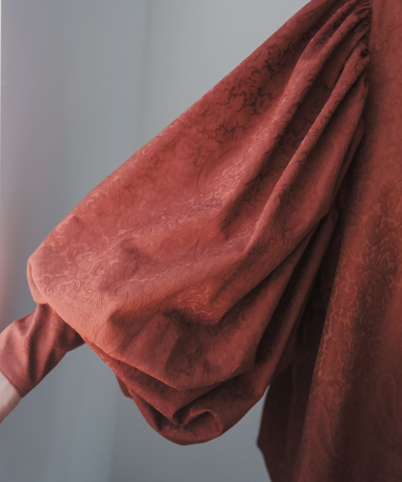 ≪予約販売≫super volume jacquard blouse(スーパーボリュームジャカードブラウス)≪2023年8月21日19:00販売開始≫≪2023年11月下旬発送予定≫