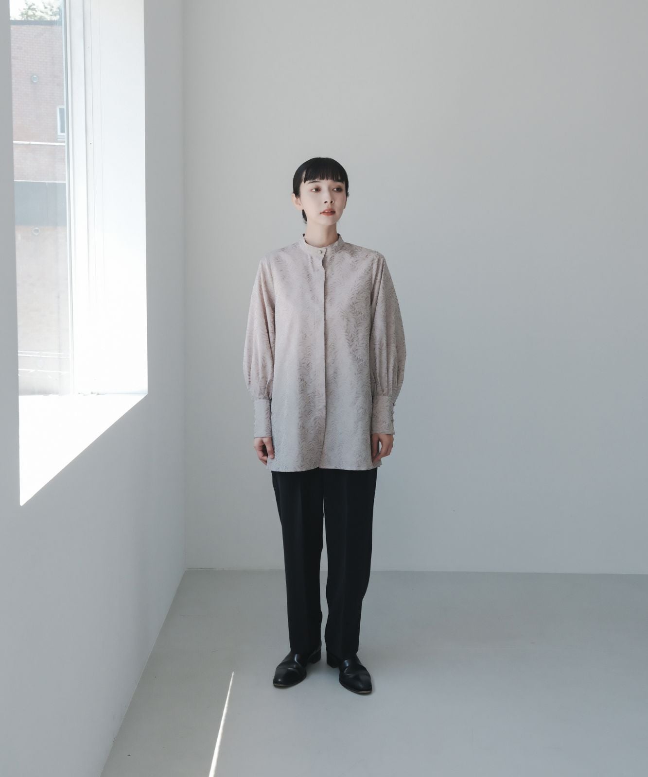 ≪予約販売≫stand collar jacquard blouse(スタンドカラージャカードブラウス)≪2023年8月22日19:00販売開始≫≪2023年11月下旬発送予定≫