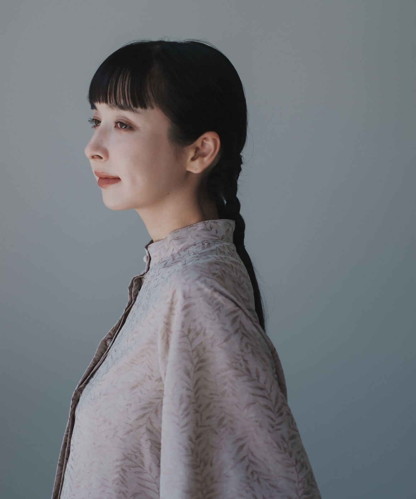 ≪予約販売≫stand collar jacquard blouse(スタンドカラージャカードブラウス)≪2023年8月22日19:00販売開始≫≪2023年11月下旬発送予定≫