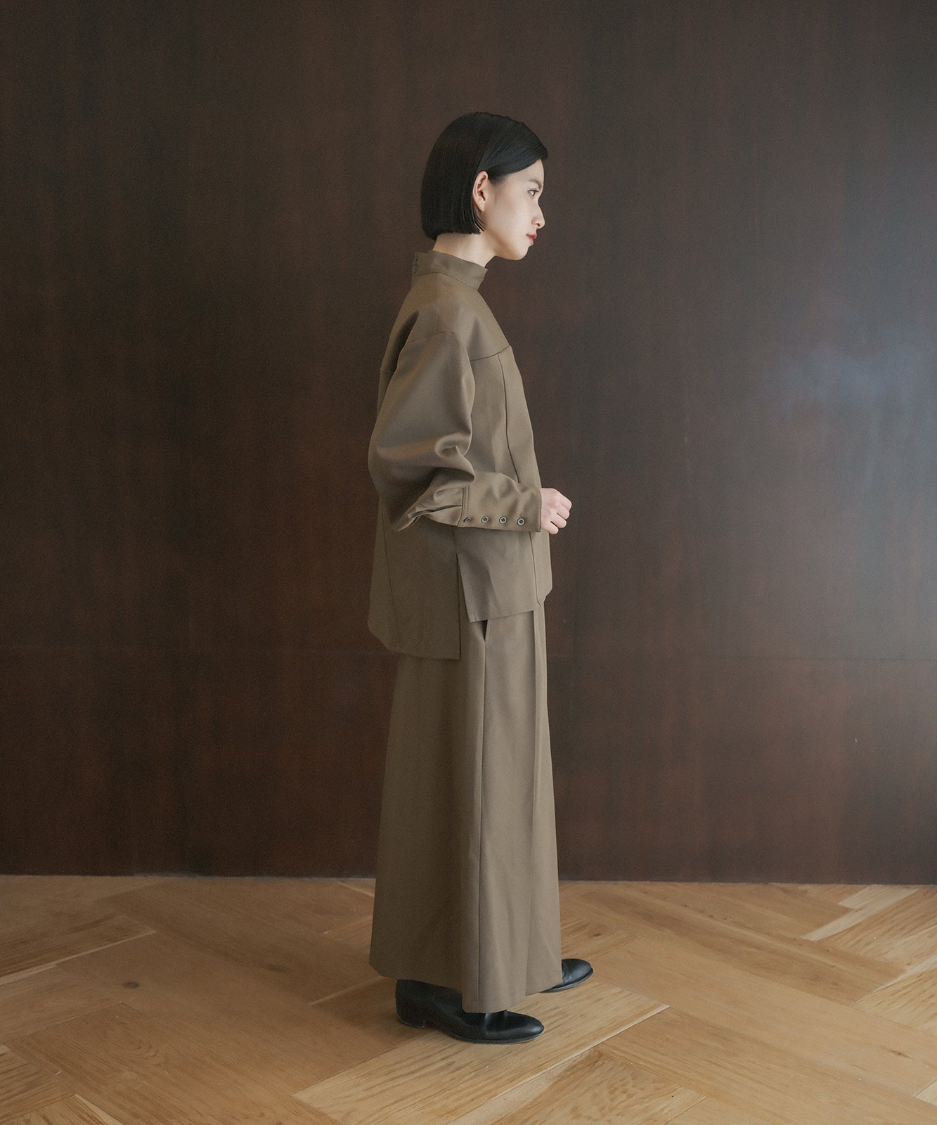 ≪予約販売≫high neck twill chambray blouse(ハイネックツイルシャンブレーブラウス)≪2023年7月24日21:00販売開始≫≪2023年11月上旬発送予定≫