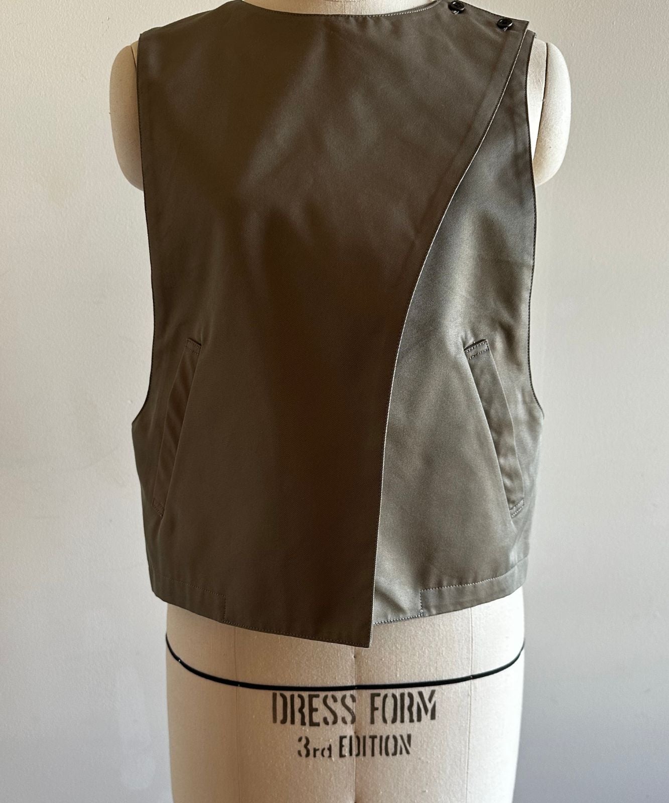 ≪在庫販売≫"tamamushi" vest（"玉虫"ベスト）