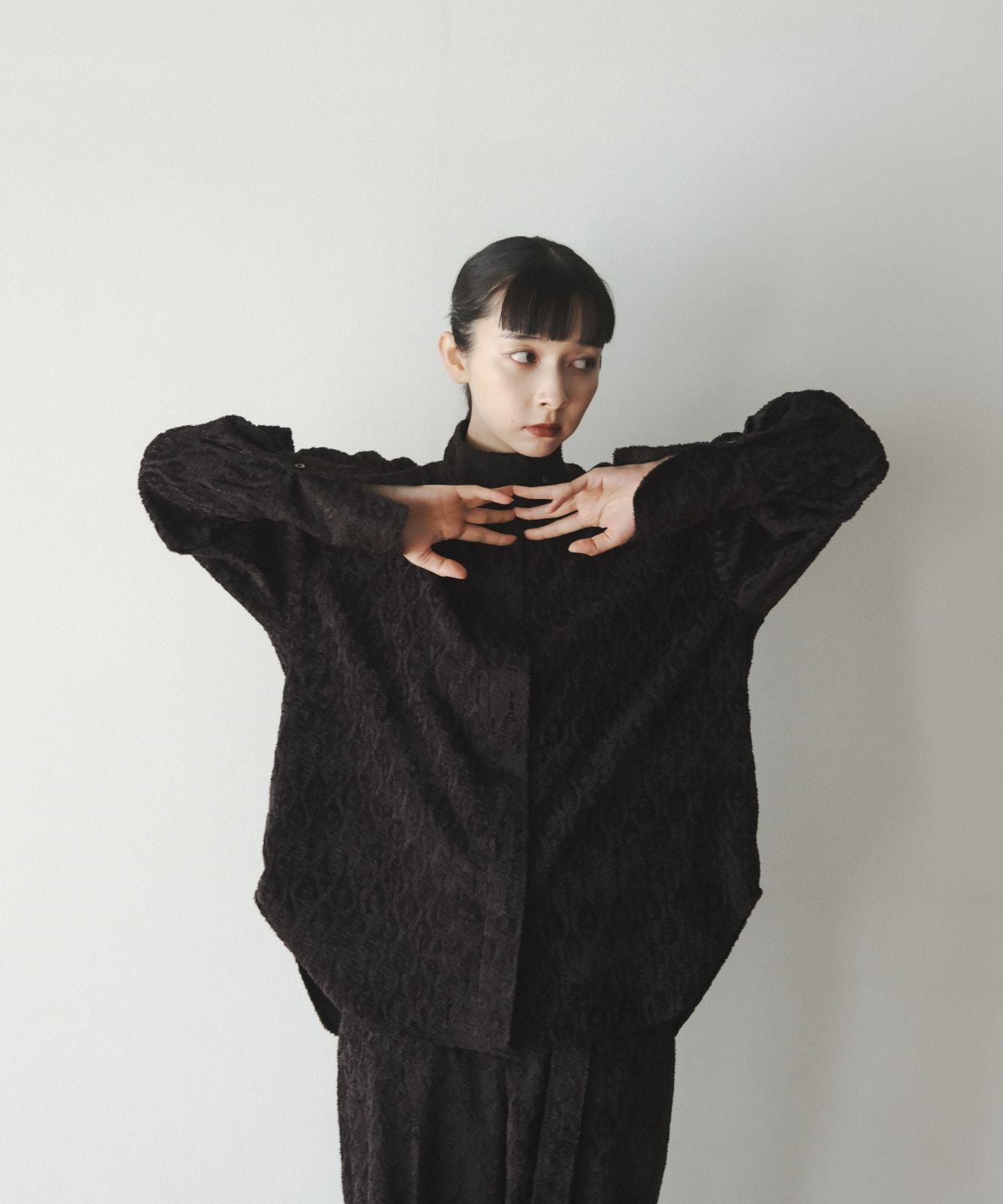 ≪予約販売≫"shibafu" highneck jacquard long blouse("shibafu" ハイネックジャカードロングブラウス)≪2023年10月30日15:00販売開始≫≪2024年1月下旬以降発送予定≫