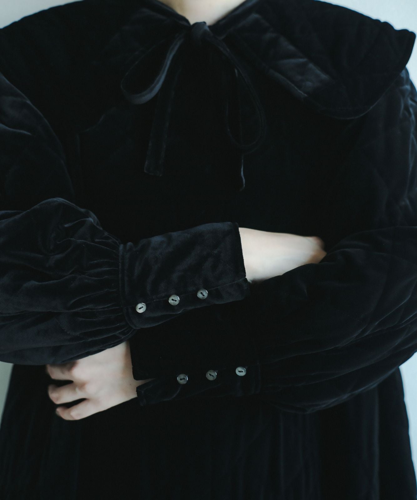 ≪予約販売≫【THE DRESS #53】velour quilting one piece(ベロアキルティングワンピース)≪2023年9月20日15:00販売開始≫≪2023年11月下旬以降発送予定≫