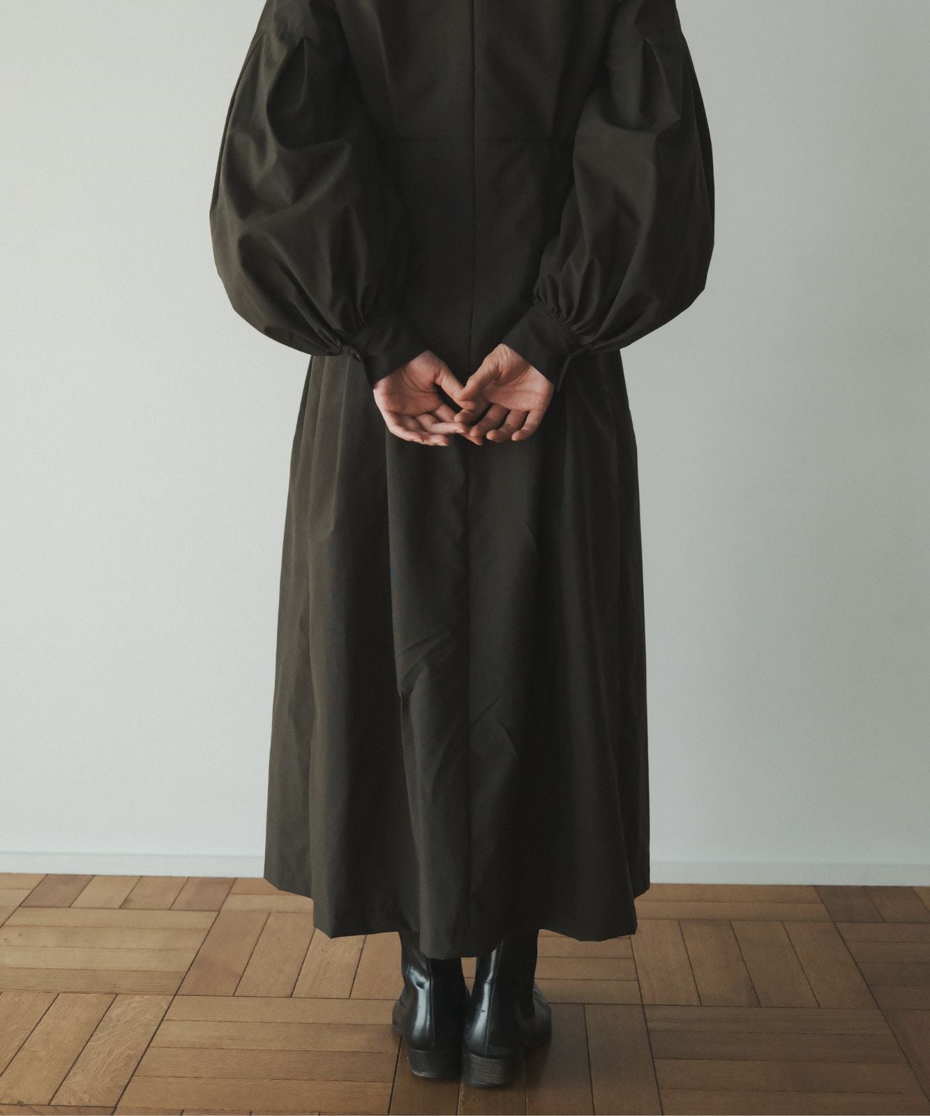 ≪予約販売≫nylon sode volume onepiece(ナイロン袖ボリュームワンピース)≪2023年10月2日15:00販売開始≫≪2023年12月下旬以降発送予定≫