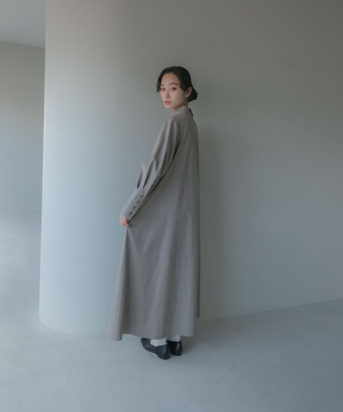 ≪予約販売≫long cuffs glen check onepiece (ロングカフスグレンチェックワンピース)≪2023年8月28日15:00販売開始≫≪2023年10月下旬発送予定≫