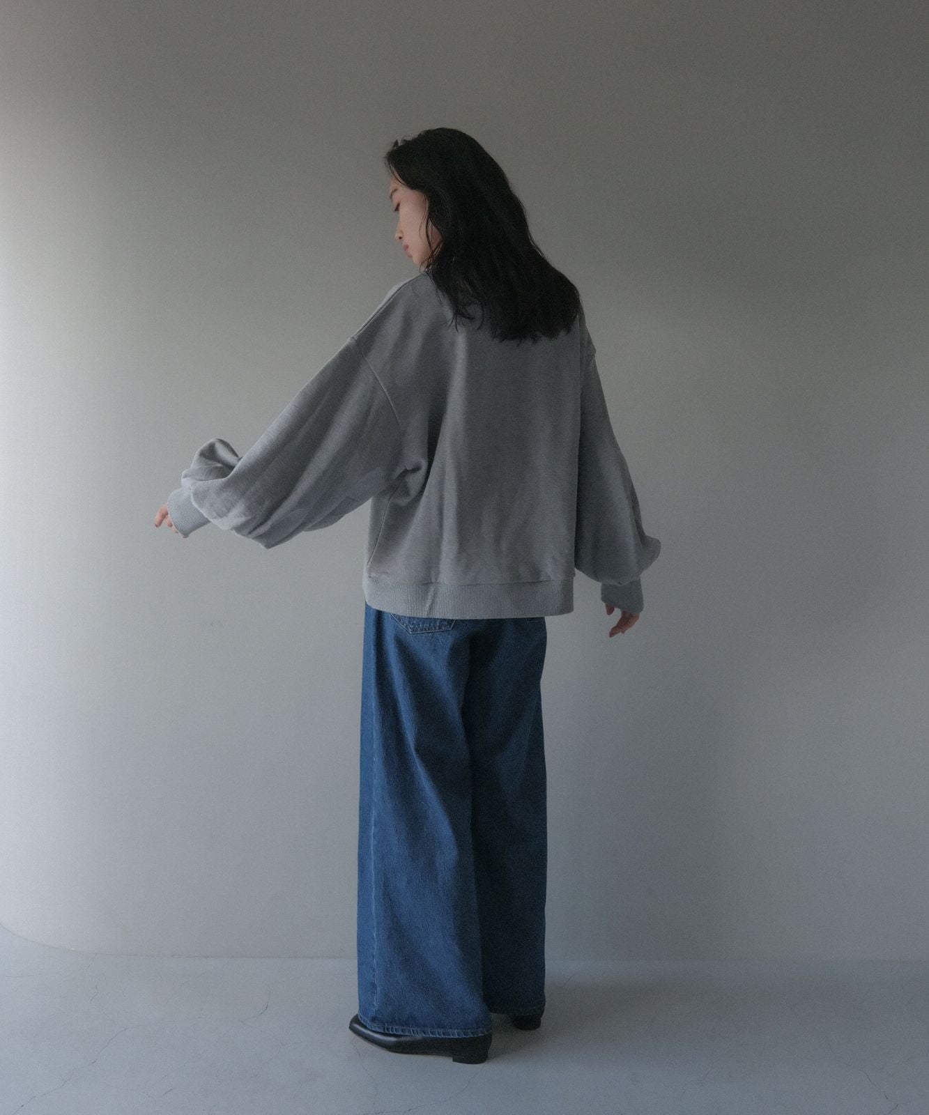 ≪予約販売≫sode powan sweat (袖ぽわんスウェット)≪2023年8月21日19:00販売開始≫≪2023年10月下旬発送予定≫