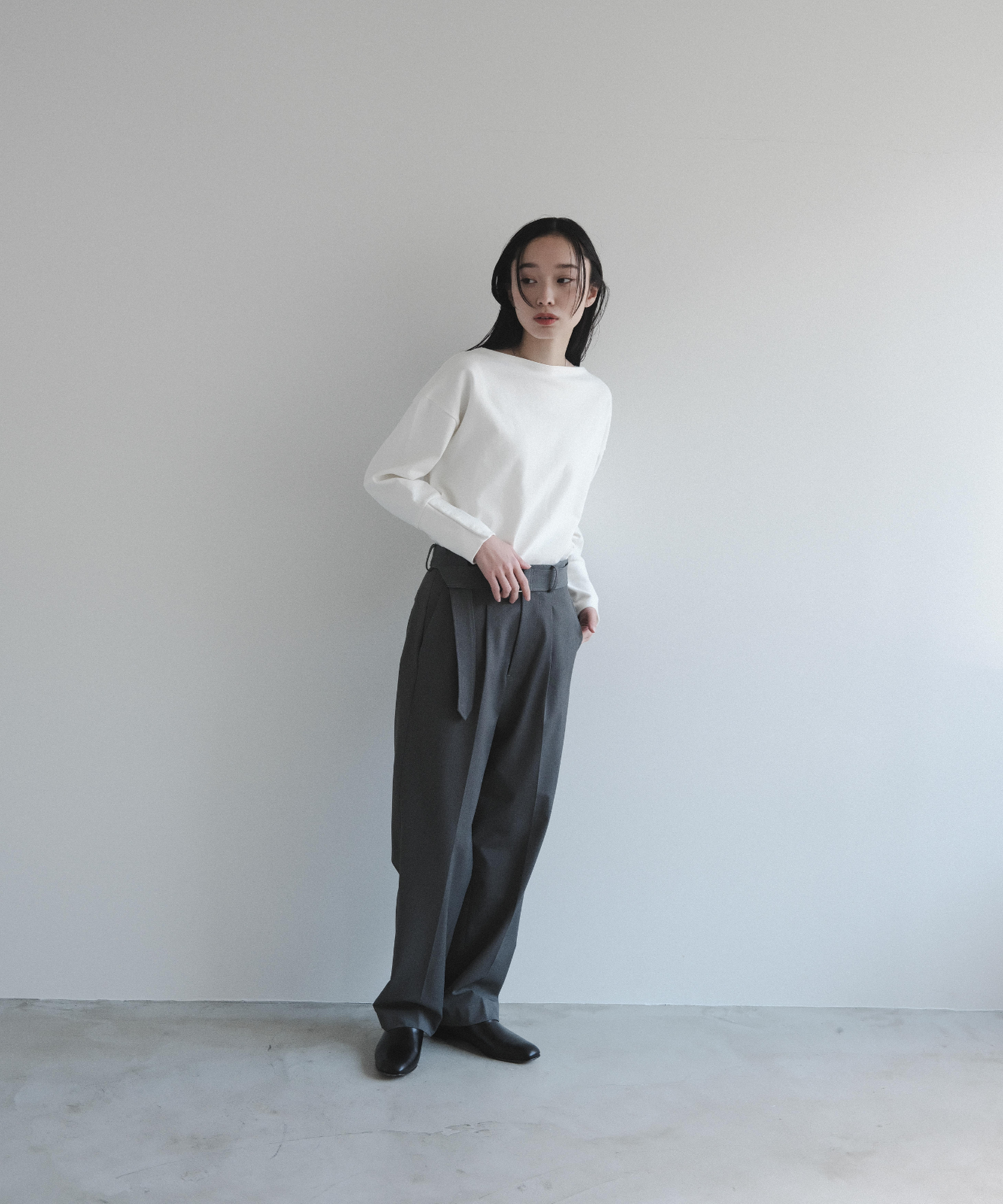 ≪在庫販売≫argan belted tapered slacks（アルガンベルテッドテーパードスラックス）