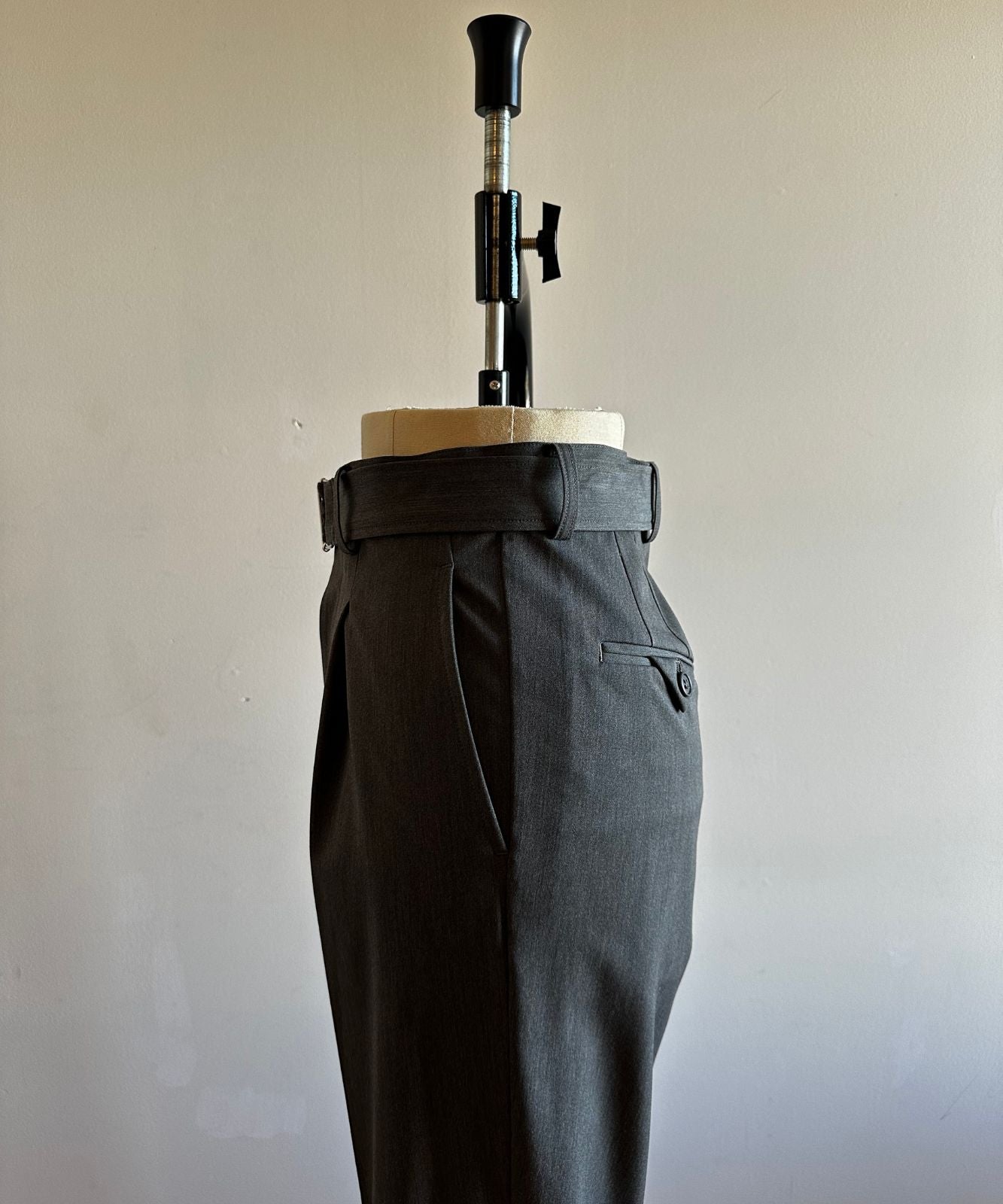 ≪通常販売≫argan belted tapered slacks(アルガンベルテッドテーパードスラックス)