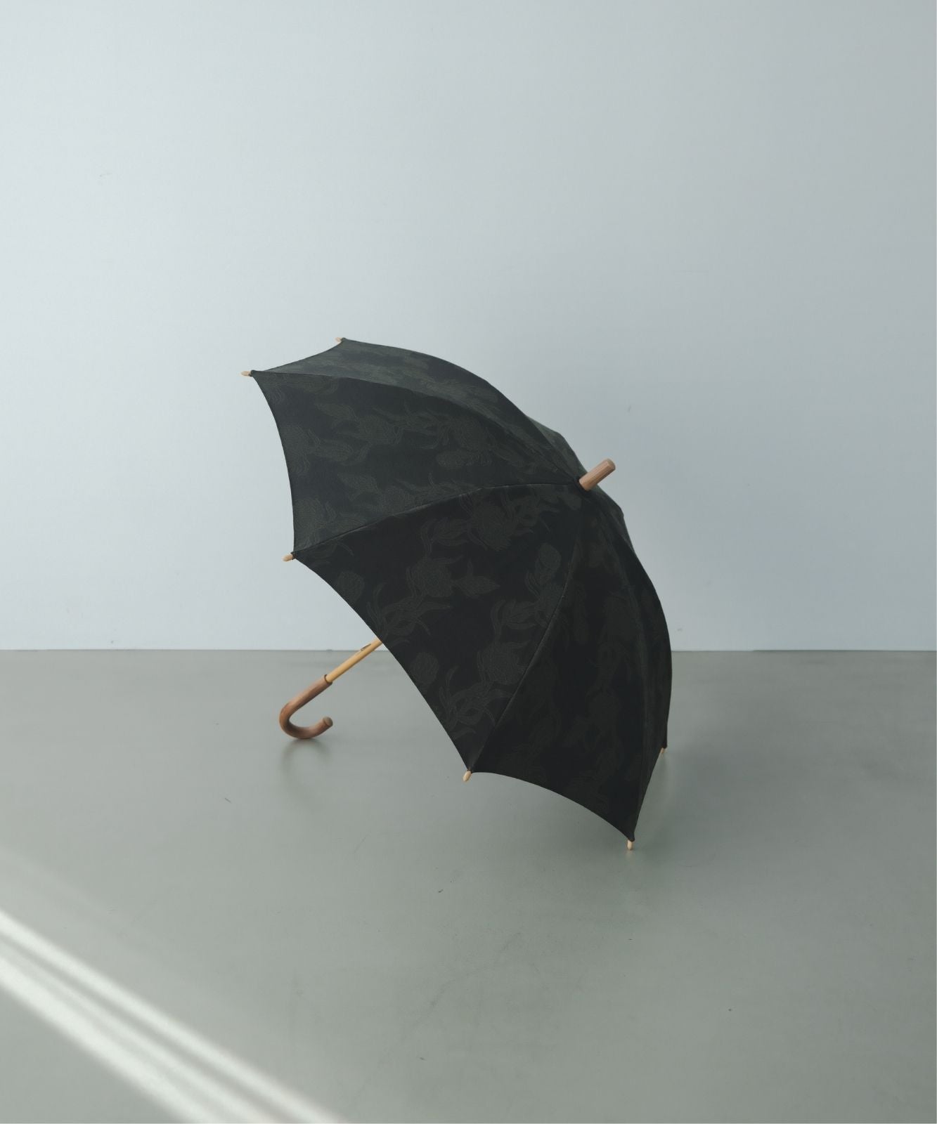 ≪予約販売≫jacquard umbrella "quiet leaves"(ジャカードアンブレラ"quiet leaves")≪2023年10月23日15:00販売開始≫≪2023年12月上旬以降発送予定≫