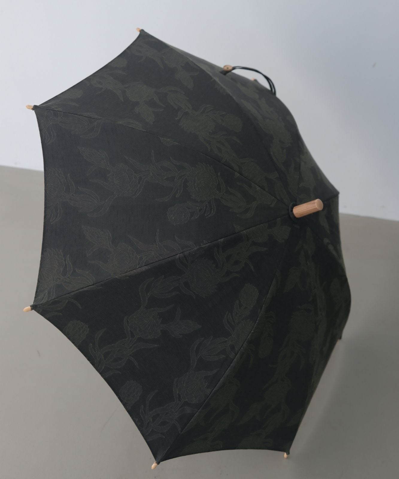 ≪予約販売≫jacquard umbrella "quiet leaves"(ジャカードアンブレラ"quiet leaves")≪2023年10月23日15:00販売開始≫≪2023年12月上旬以降発送予定≫