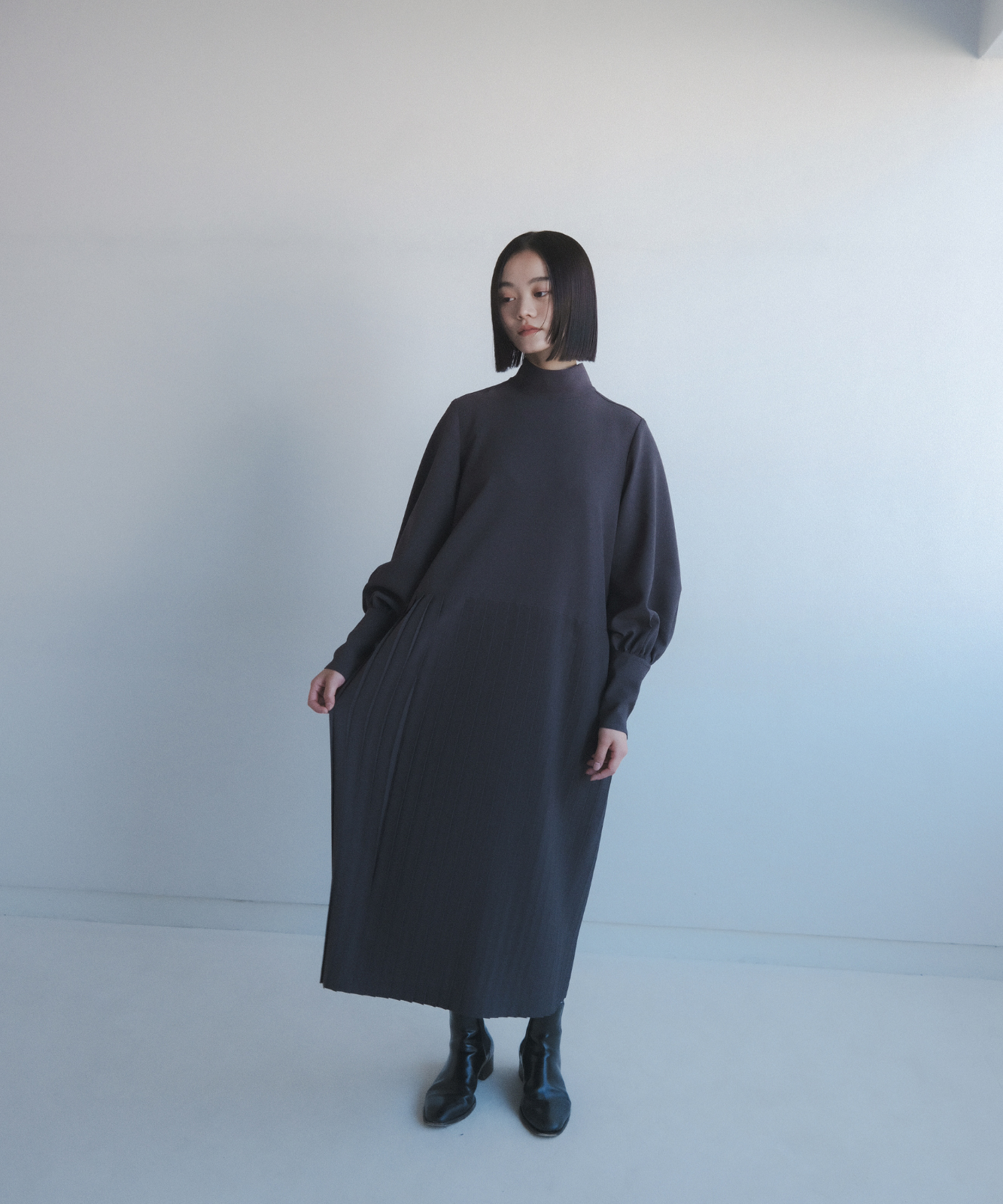 ≪在庫販売≫ highneck toro pleats onepiece（ハイネックトロプリーツワンピース）