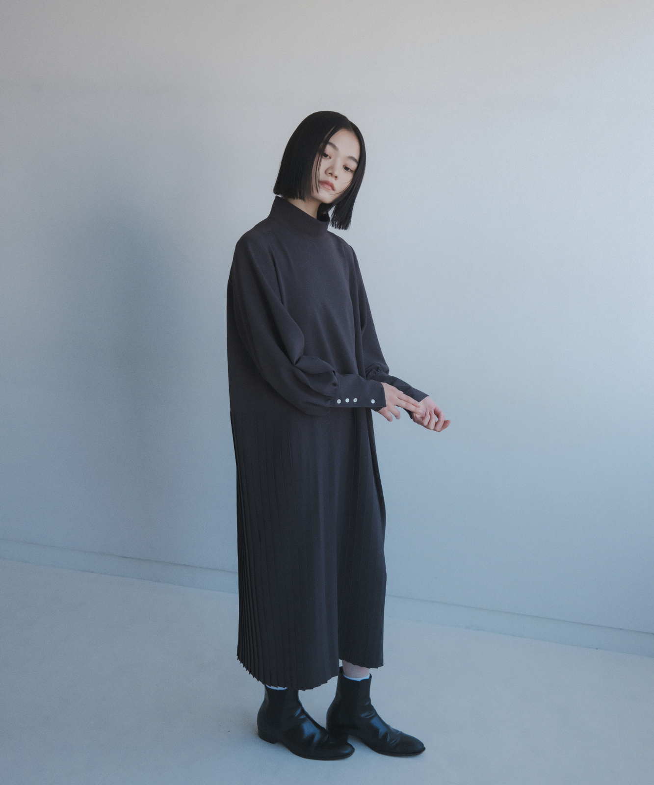 ≪在庫販売≫ highneck toro pleats onepiece（ハイネックトロプリーツワンピース）