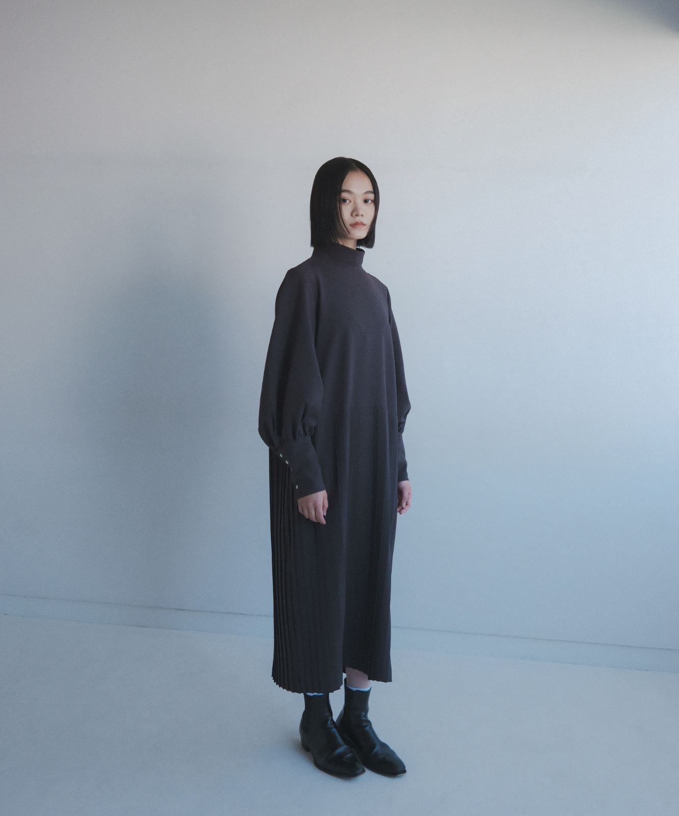 ≪予約販売≫ highneck toro pleats onepiece(ハイネックトロプリーツワンピース)≪2023年11月13日15:00販売開始≫≪2024年2月上旬以降発送予定≫