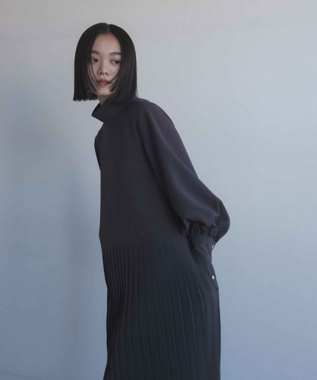 ≪予約販売≫ highneck toro pleats onepiece(ハイネックトロプリーツワンピース)≪2023年11月13日15:00販売開始≫≪2024年2月上旬以降発送予定≫