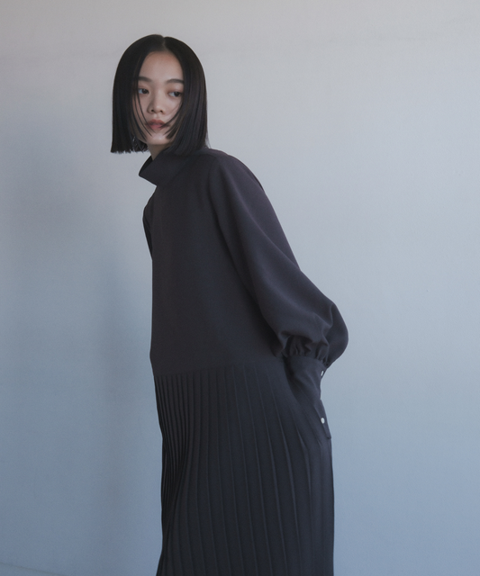 ≪在庫販売≫ highneck toro pleats onepiece（ハイネックトロプリーツワンピース）