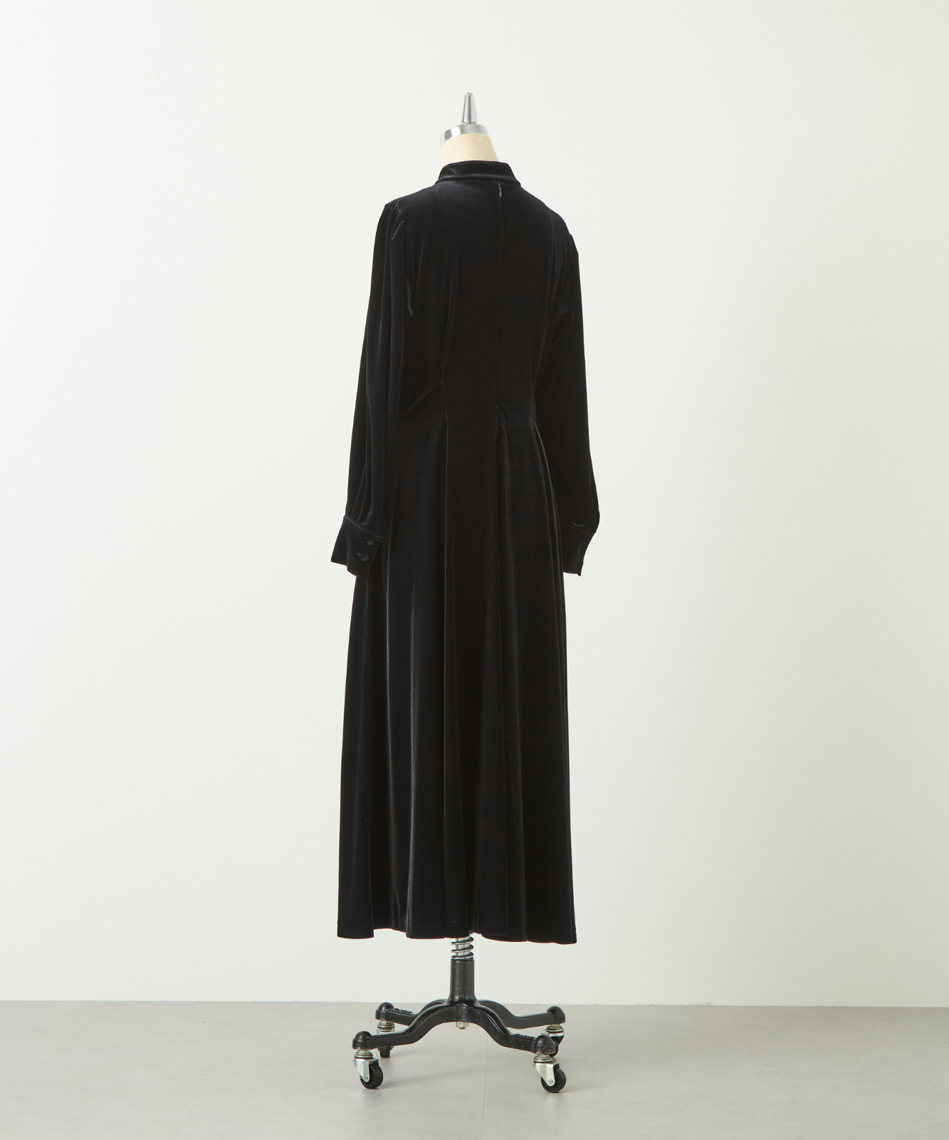 ≪通常販売≫【THE DRESS #57】velour front button dress(ベロアフロントボタンドレス)