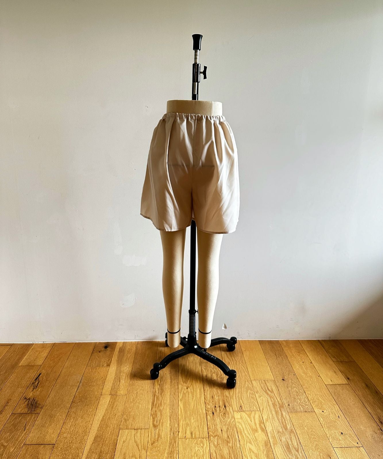 ≪在庫販売≫petti tuck pants（ペチタックパンツ）