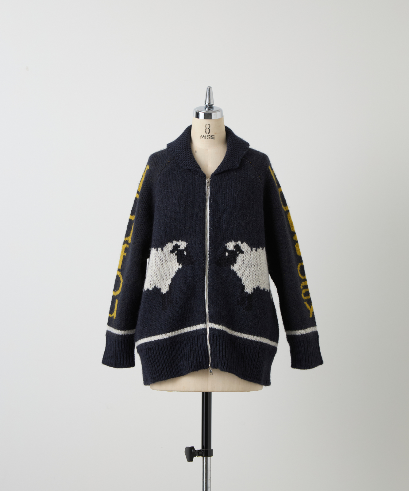 ≪通常販売≫“sheep is coming to town” jumper
