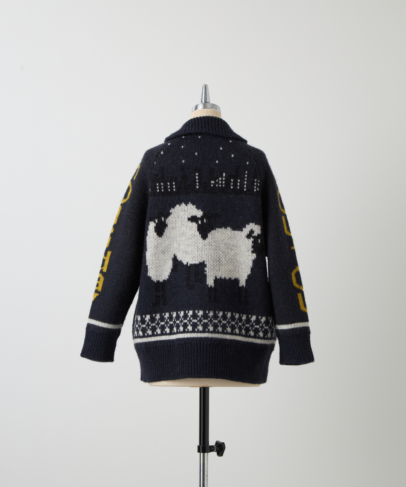≪通常販売≫“sheep is coming to town” jumper