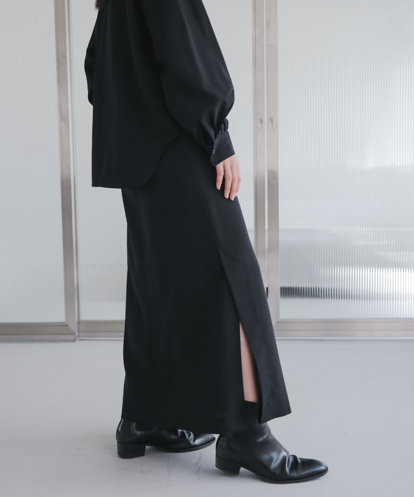 ≪予約販売≫ semi-tight skirt(セミタイトスカート)≪2023年8月23日19:00販売開始≫≪2023年10月下旬発送予定≫