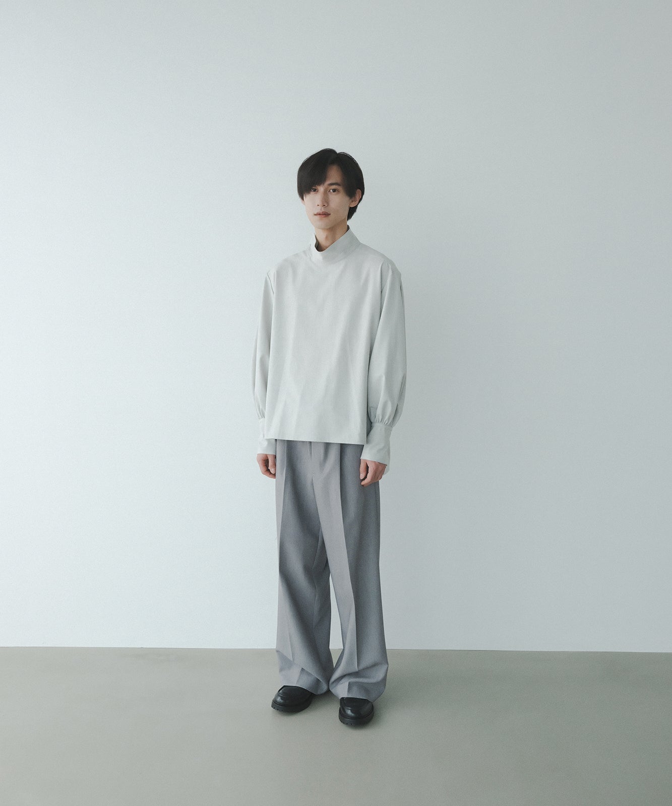 ≪予約販売≫【Men's】high neck flap blouse(ハイネックフラップブラウス)≪2023年9月1日15:00販売開始≫≪2023年11月下旬発送予定≫