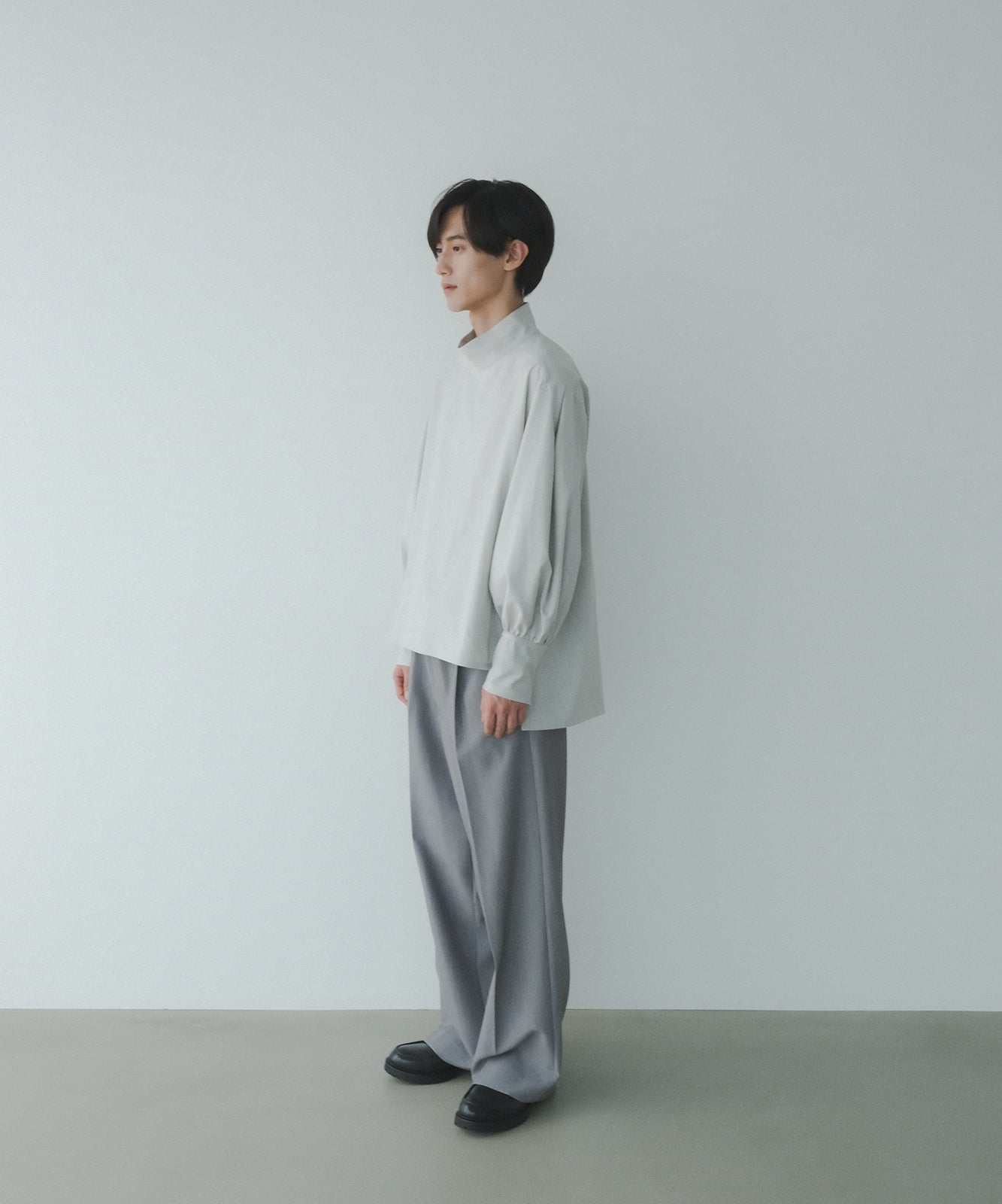 ≪予約販売≫【Men's】high neck flap blouse(ハイネックフラップブラウス)≪2023年9月1日15:00販売開始≫≪2023年11月下旬発送予定≫