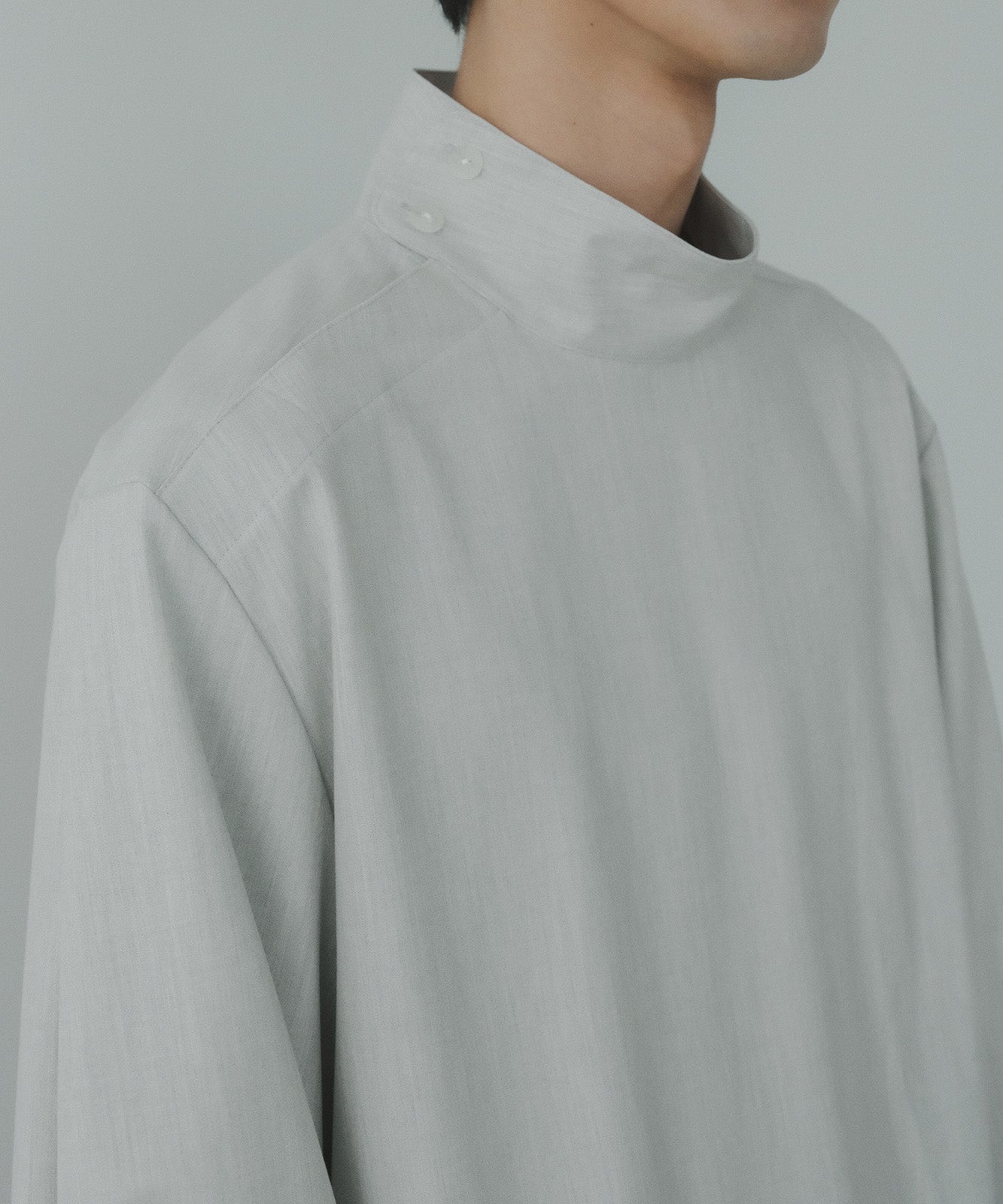 ≪予約販売≫【Men's】high neck flap blouse(ハイネックフラップブラウス)≪2023年9月1日15:00販売開始≫≪2023年11月下旬発送予定≫