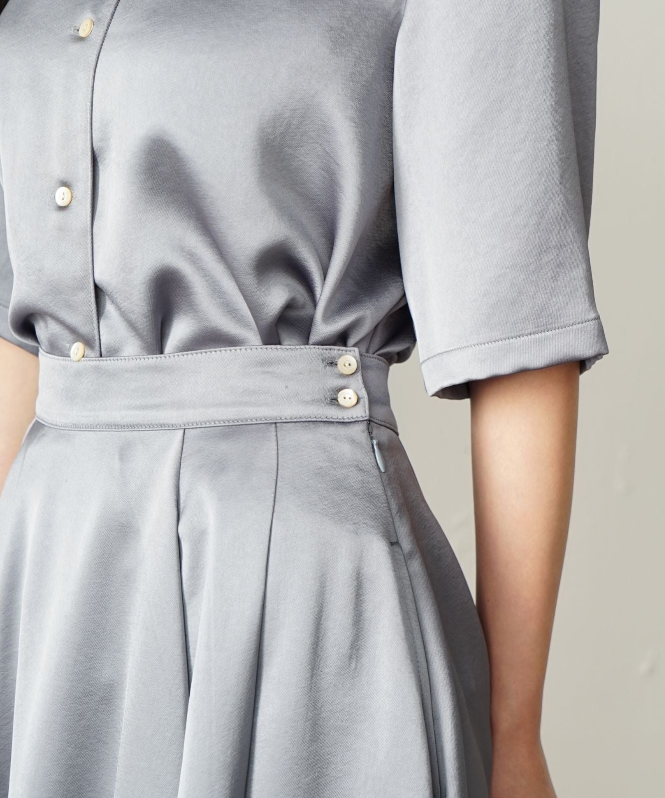 ≪在庫販売≫open collar satin blouse(オープンカラーサテンブラウス)