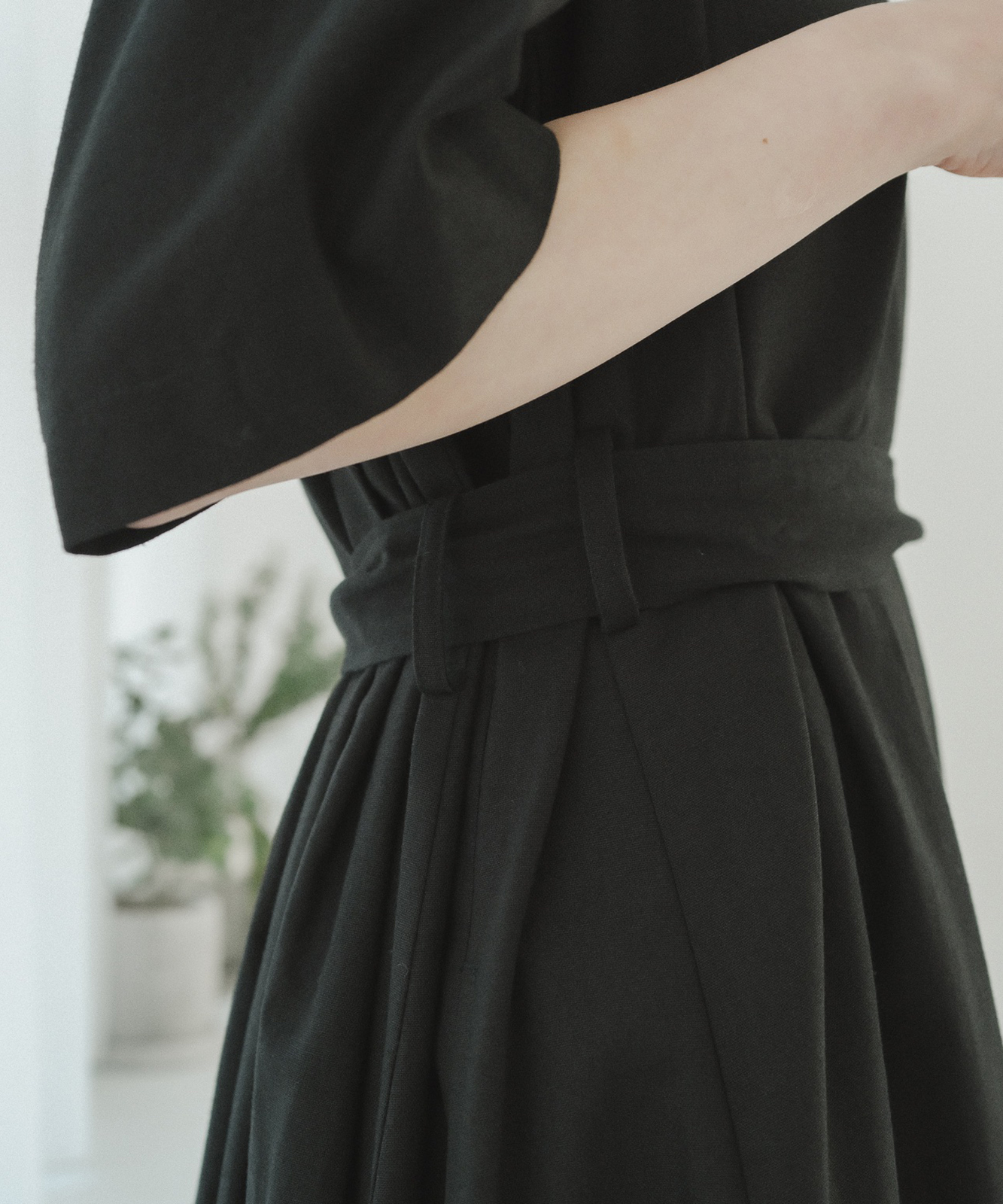 ≪在庫販売≫【THE DRESS #36】black linen dress（ブラックリネンドレス）